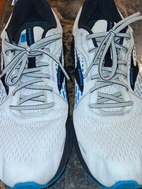 Brooks Adrenaline GTS 21 Men Lace-Up Low Top Running Shoes Gray/Black 2E SZ:12..